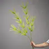 Simulación de Boda Fondo de Planta Verde Decoración Paisajismo Arte Floral Hojas Verdes Flores Falsas Césped Verde Bosque Colgante Estilo Arreglo Floral de Boda Hojas