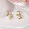 Moda Japonesa y Coreana Nuevos Pendientes de Abeja y Flor Pendientes Creativos de Círculo con Flor de Cinco Pétalos Fabricante Spot Venta al por Mayor