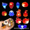 Fabricante Personalizado Al Por Mayor 2024 Broche Luminoso Navideño Insignia Destellante Joyería Luminosa Insignia de Dibujos Animados LED Broche