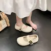 Novos sapatos Mary Jane femininos estilo outono, perfeitos com saia, lindo design trançado, sola grossa, aumento interno de altura, corte baixo, tecido bege