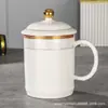 Taza de Agua Dorada de Lujo Ligero Jingdezhen con Tapa Taza de Té de Cerámica para Oficina Negocios Gran Capacidad Hotel