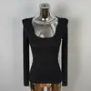 Roupas Femininas de Comércio Exterior da Coreia Dongdaemun, Novo Estilo, Emagrecedor e Versátil, Sexy e Feminino, Gola U, Ajustada, Camiseta de Malha Base