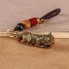 Colgante Creativo de Latón Zodiaco Tigre Vintage Llavero de Coche Colgante de Tigrito Cordón Hecho a Mano Pequeño Colgante Accesorios