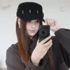 Gorra de Béisbol con Visera Plana Estilo Retro Maillard con Remaches y Gamuza Ecuestre para Mujer Otoño Adelgazante