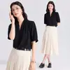 Estilo Fino de Verano 2026 Nueva Moda de Gama Alta Profesional para el Trabajo Camisa de Gasa de Manga Corta con Cuello en V Blanca para Mujer