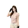 Camiseta rosa estilo coreano slim fit de manga curta inspirada na Chanel para mulheres, novo top chic estilo francês de verão 2026 para mulheres