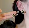 Nuevos Pendientes Franceses Retro de Camelia con Perlas para Mujer, Lujo Ligero, Pendientes de Alta Gama, Pendientes Versátiles