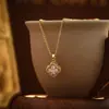 Brincos e Colar de Trevo de Quatro Folhas Rotativos Cravejados de Zircônia, Toque de Luxo Leve e High-End, Design Simples, Corrente de Pescoço e Brincos Fashion