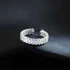 Anillo de Encaje Exquisito de Lujo Ligero Amor para Mujer Diseño de Nicho Simple Apilable Personalizado Abierto al por Mayor