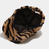Nuevo Gorro de Béisbol Cálido con Diseño de Felpa Europeo y Americano Moda para Mujer Gorra Versátil para Exteriores Sombrero de Sol de Moda