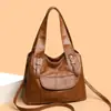 Bolso Grande de Mano Transfronterizo 2026, Bolso de Hombro de Cuero Suave de Moda para Mujeres de Mediana Edad y Madres