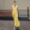 Ropa de Verano para Mujer Europea y Americana Amazon Nuevo Chaleco de Color Sólido con Cuello en V y Diseño Retorcido Traje con Falda Larga Plisada para Mujer