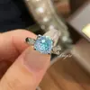 Anel de Corte Fireworks Paraíba Brilhante da Moda para Mulheres Diamante de Alto Carbono Incrustado de Alta Qualidade Anel de Diamante Cabeça de Touro Cauda de Andorinha Venda por Atacado