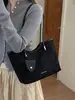 Bolso grande de mano vintage transfronterizo para mujer, nuevo modelo otoño 2026, bolso de hombro simple, bolso tote de moda casual para el día a día
