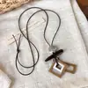 Nueva cadena para suéter de madera natural estilo chino, collar largo con colgante de madera estilo étnico, accesorio de moda vintage, collar geométrico