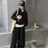 Conjunto de Niña 2026 Otoño Nuevo Estilo: Sudadera con Media Cremallera y Pantalones de Pierna Ancha para Niños de Talla Mediana a Grande, Ropa Deportiva Estilo Coreano, Ropa de Tejido para Niños