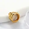 Explosões Europeias e Americanas Anel Criativo de Aço Inoxidável Moda Simples Design de Nicho Sentido Martelo Padrão Martelo Côncavo Côncavo-convexo Anel de Aço Titânio