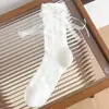 Calcetines blancos estilo ballet hasta la pantorrilla para mujer, calcetines de malla fina hueca transpirables de verano con accesorios de lazo, calcetines largos de algodón apilables