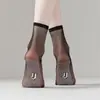 Calcetines ligeros de verano para mujer, con masaje en la parte inferior, de seda helada, antideslizantes, transparentes, invisibles, de cristal