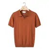 Nova Camisa Polo Tricotada de Manga Curta Listrada de Verão para Homens Elegante Business Casual Slim Gola V Pequena Camiseta Tricotada para Homens