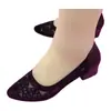 Sandalias de Mujer 2026 Verano Nuevo Estilo Malla Hueca Pedrería Punta Fina Tacón Medio Zapatos Individuales Zapatos de Trabajo Zapatos de Mamá