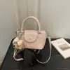 Bolso de Alta Gama Transfronterizo para Mujer Verano 2026 Nuevo Popular Exquisito Bolso de Mano para Viaje Diario Bolso de Hombro Único Cruzado