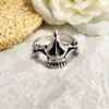 Anillo Vintage Calavera Cara de Fantasma para Hombre Agresivo Combinación 2 en 1 Anillo de Dedo Moderno Simple Creativo Anillo Abierto