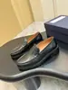 Mocasines brillantes de cuero estilo británico JMW plataforma dentada suela gruesa slip-on zapatos de comercio exterior para mujer en stock al por mayor