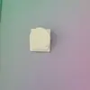 Clipe magnético com forte sucção, adere à geladeira, quadro branco e pode segurar notas adesivas. Disponível em 8 cores.