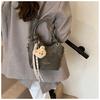 Novas bolsas femininas 2025, bolsa tipo balde popular, primavera e verão, design de nicho, bolsa transversal de ombro único, bolsa de mão de alta qualidade