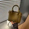 Bolsa pequena de padrão trançado mais vendida internacionalmente para mulheres, nova bolsa balde versátil da moda retrô 2026, bolsa de ombro e transversal