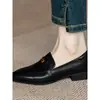 Encontro de Moda Temporada 2026 Primavera Mocassins Femininos Slip-On Salto Baixo Emagrecedor Bico Fino Salto Bloco Sapatos Únicos