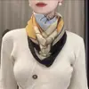 Bufanda Caliente Nueva, Bufanda de Seda, Bufanda Cuadrada, Hebilla Magnética, Bufanda Triangular de Seda, Bufanda de Cuello de Algodón, Moderna, Versátil y de Alta Gama
