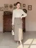 Falda de Estilo Diseñador Feiyuan con Cinturón y Abertura Trasera, Falda Recta para Mujer, Nueva Moda Primavera Temprana Versátil Falda Media Rayada