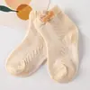 Calcetines para recién nacidos, estilo fino de verano, sin costuras, calcetines lindos de caña media para niños y niñas, 0-6 meses, al por mayor