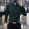 Camisa casual de manga larga para hombre, marca francesa de alta gama, sin planchado, versátil para negocios, suave como la seda, con caída, corte slim, sin planchado