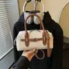 Coleção nova de 2026: uma bolsa quadrada de jeans elegante e sofisticada para mulheres, versátil como bolsa de mão, bolsa transversal ou bolsa de ombro, com um design retrô