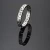 Anillo de Acero Inoxidable Transfronterizo Europeo y Americano Sencillo y Dominante Elegante Geometría Calada Patrón de la Gran Muralla de 4 mm