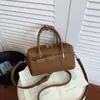 Nova Bolsa Boston Simples de Alto Valor Outono 2026 Estilo Coreano Moda de Nicho Elegante Bolsa de Ombro Transversal para Mulheres