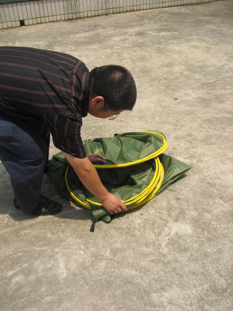 五洲风情更衣帐