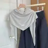 Bufanda triangular de punto de color liso para mujer, superpuesta con un chal pequeño, tiene un tacto de alta gama, bufanda versátil, estilo básico para estudiantes, versátil