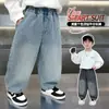 Jeans de Primavera y Otoño para Niños 2026 Nuevo Estilo Otoño Pantalones Rectos con Pedrería Pantalones Largos Elegantes Holgados de Moda para Niños