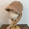 Gorra Aviador Roja Vino Ankela para Otoño e Invierno con Correas, Protección Cálida para los Oídos, Versátil, Adelgazante del Rostro, Gorra de Piloto Gruesa de Felpa para Mujer