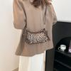 Bolso de Hombro Estilo Occidental Retro con Estampado de Leopardo Transfronterizo Estilo Coreano Lazo Moda 2025 Nuevo Texturizado Primavera