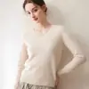 Suéter de cachemira suave con cuello en V, versátil para el día a día, para mujer, otoño e invierno, sin costuras, prenda de una sola pieza, lana, suéter de punto grueso, capa base