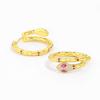 Aretes de Serpiente Corindón Rojo Incrustado con Oro Real Chapado Hebilla de Oreja de Serpiente Año de la Serpiente Nuevo Estilo Moda para Mujer Aretes Versátiles