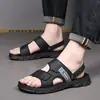 2025 Nuevas Sandalias Casuales de Moda para Hombre Antideslizantes para Correr Imitación de Cuero Versátiles Venta al por Mayor