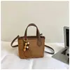 Bolso tipo cubo de estilo relajado vintage para mujer, Nuevo modelo Otoño 2026, Bolso de mano de alta calidad y a la moda para ir al trabajo y la vida diaria, Bolso cruzado