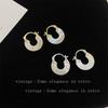 Aretes Geométricos de Concha en Forma de C Elegantes Aretes de Círculo Niche Femenino Combinan con Todo de Alta Gama Simples Retro Yiwu