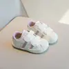 Zapatos de Concha de Suela Suave para Niñas Nueva Colección Primavera/Otoño 2026 Moda Infantil Elegantes Zapatos Argan para Niños Medianos/Grandes Dibujos Animados Zapatos de Entrenamiento Alemanes